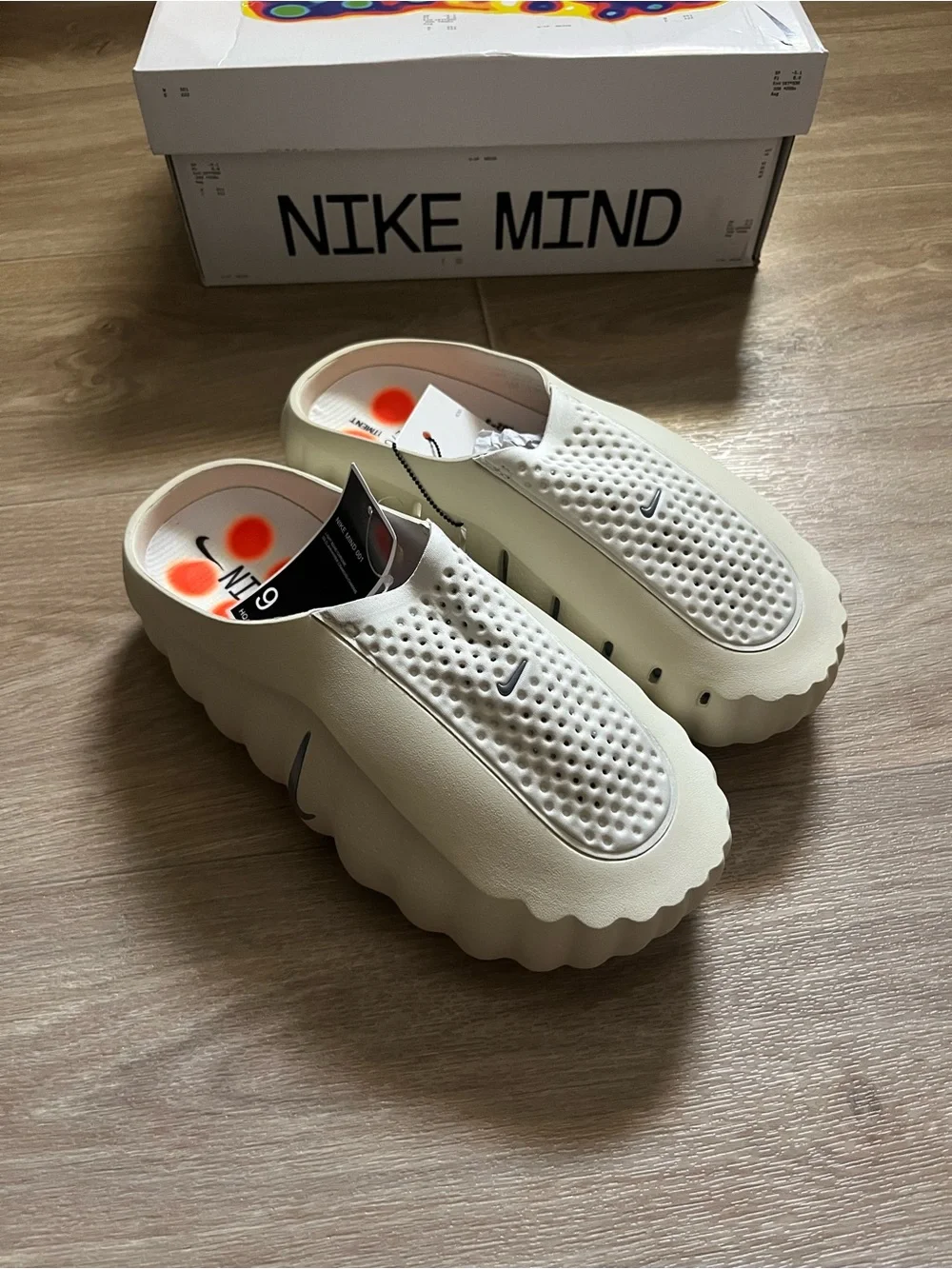 Nike Mind Light Bone Slides New With Box - Size 8